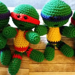 Turtles crochet toy