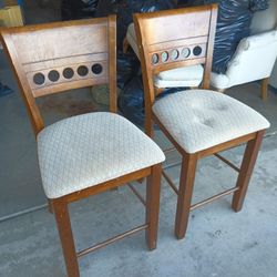 2 Wooden Bar Stools 