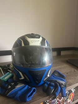 Motorcycle helmet