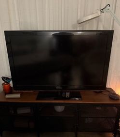 Samsung , color Black, size : The TV is 18.5 inches wide and 11.8 inches tall