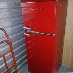 G A L A N Z Refigirator Good Cond