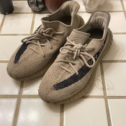Yeezy 350 V2 