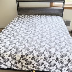 Full Size Bed With Mattress 