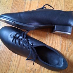 Size 8 1/2 Tap Shoes Black