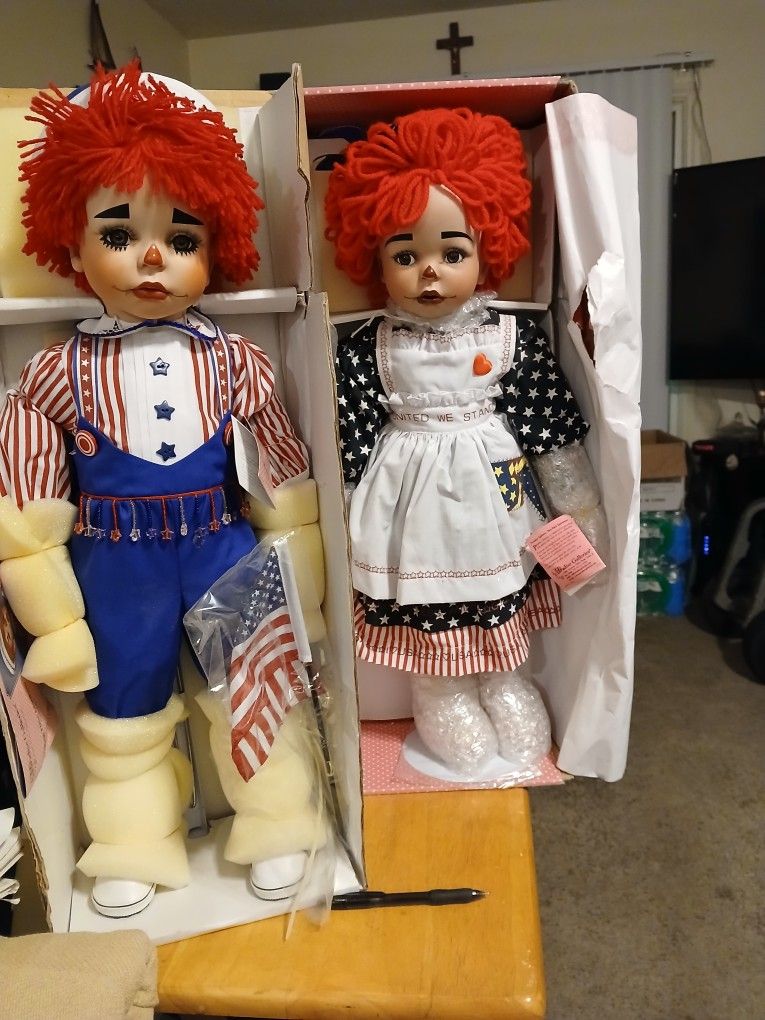 United We Stand Matthew An Molly Porcelain Dolls