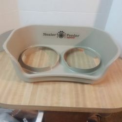 Dog Food And Water Bowl Holder