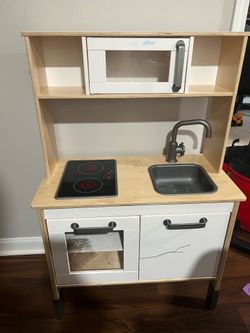 Play Kitchen