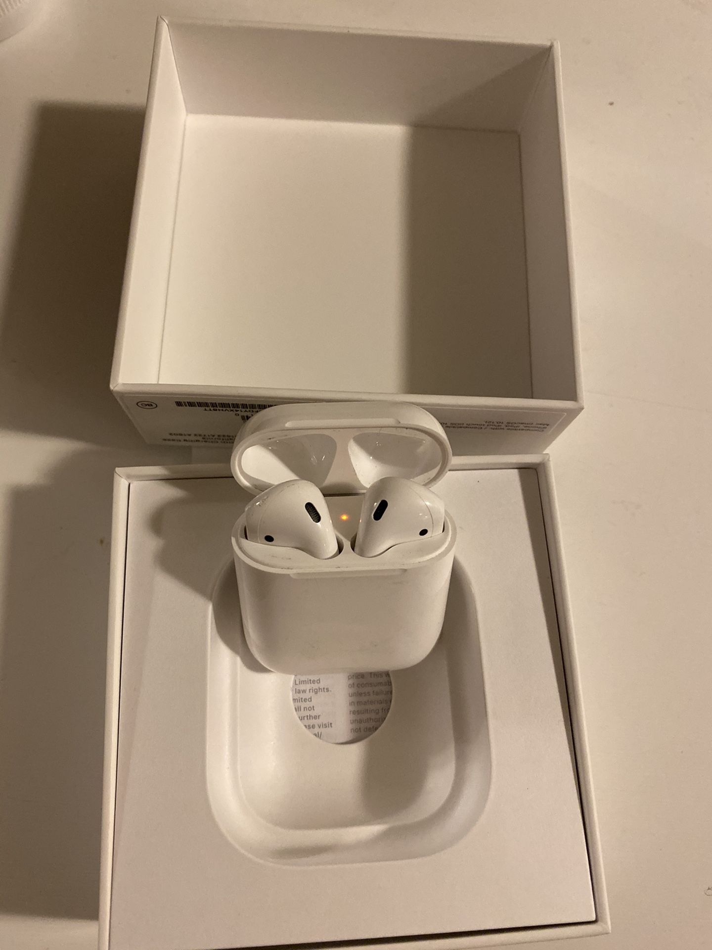 Apple AirPods