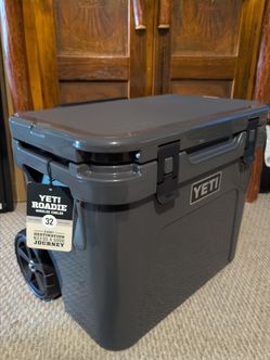 Yeti Roadie Wheeled Cooler "NEW"