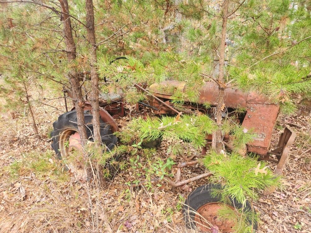 Farmall 140 Tractor