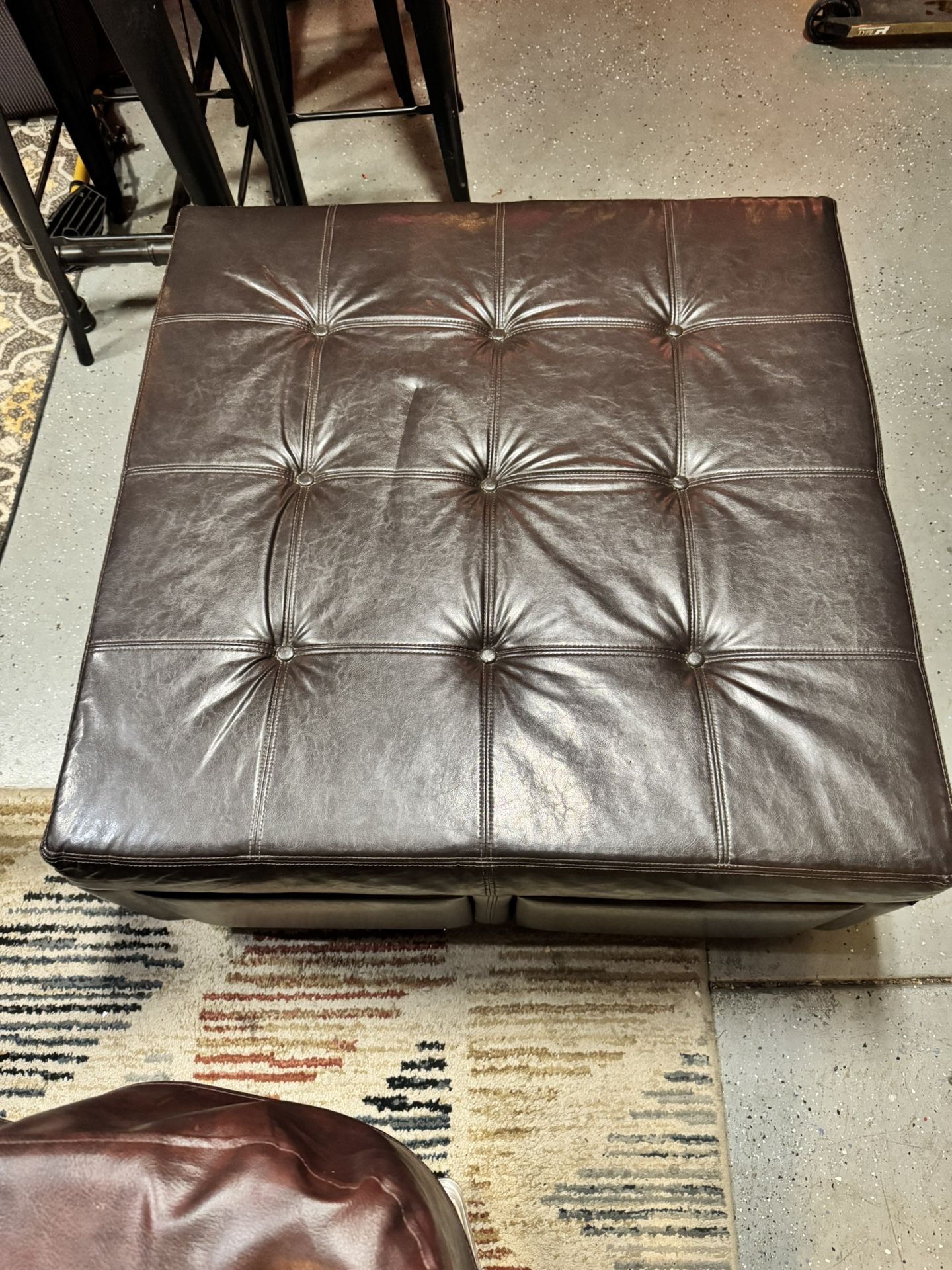 Ottoman With 4 Drawers