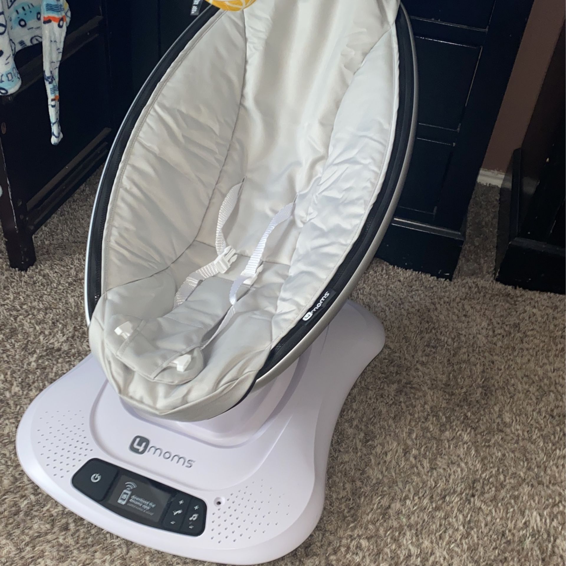 4Moms (MamaRoo) Baby Swing 