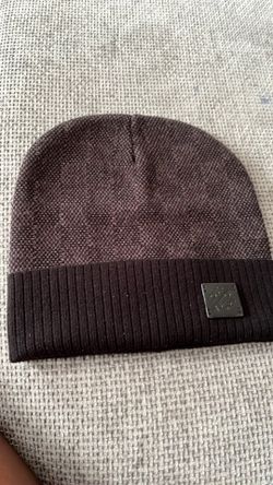 Lv hat