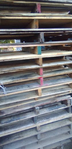 48×40 Wooden Pallets