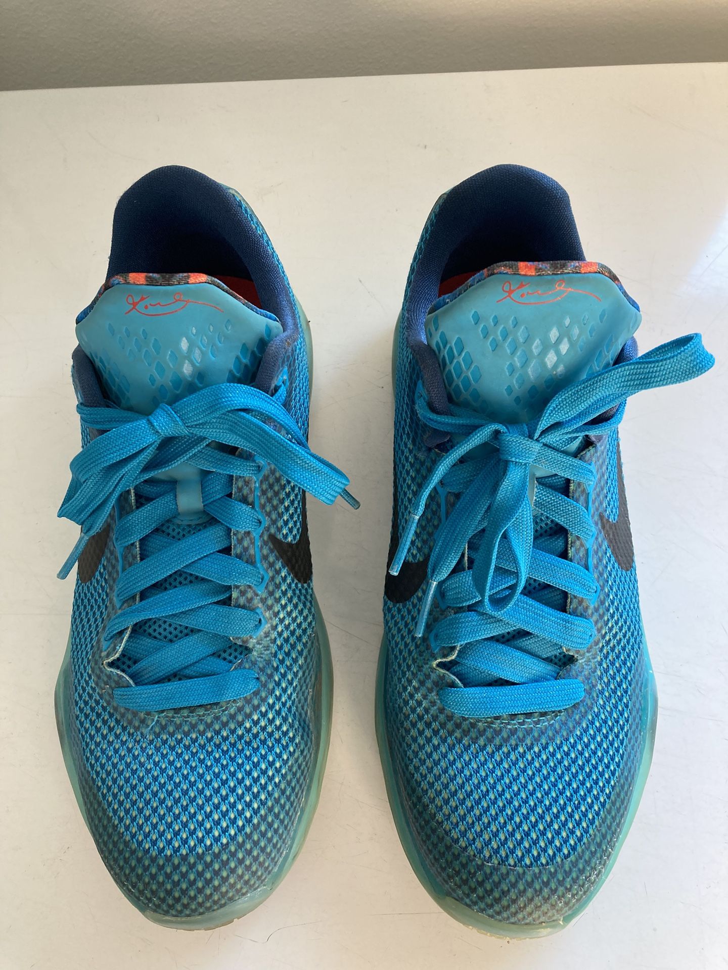 Nike Kobe 10 Size 5.5Y