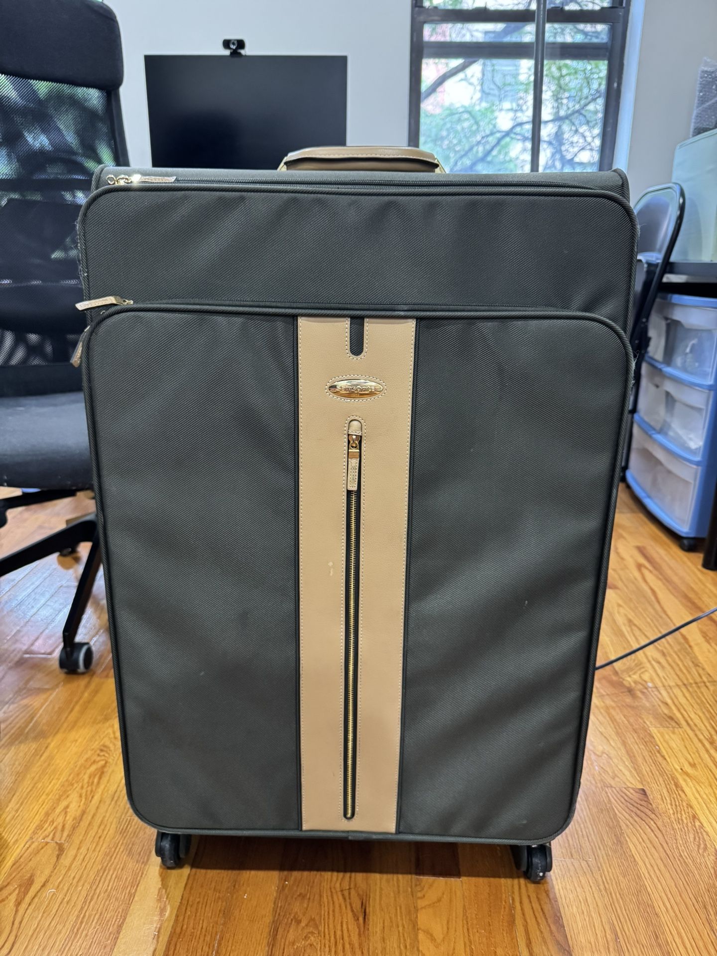 Samsonite 32 Inch Suitcase