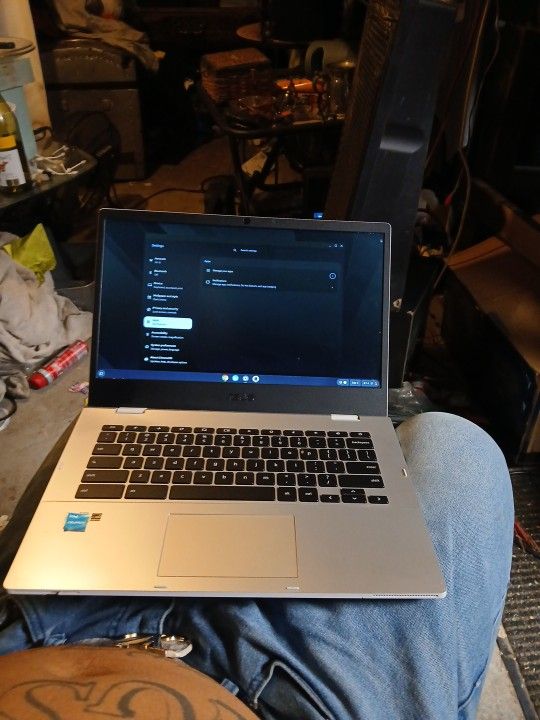 Chrome Book ASUS 