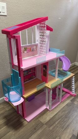 Barbie Dreamhouse 3-Story Dollhouse