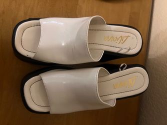 Platforms White