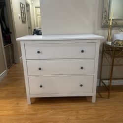 IKEA Dresser ( Delivery Is Available 
