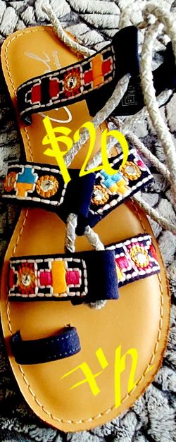 Womens Strappy Sandals Size 7.5