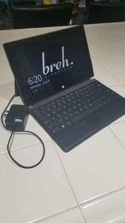 Touchscreen Windows Surface RT (with keyboard&charger)