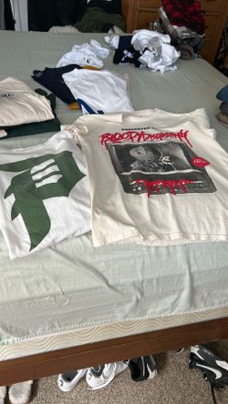 Medium t-shirts