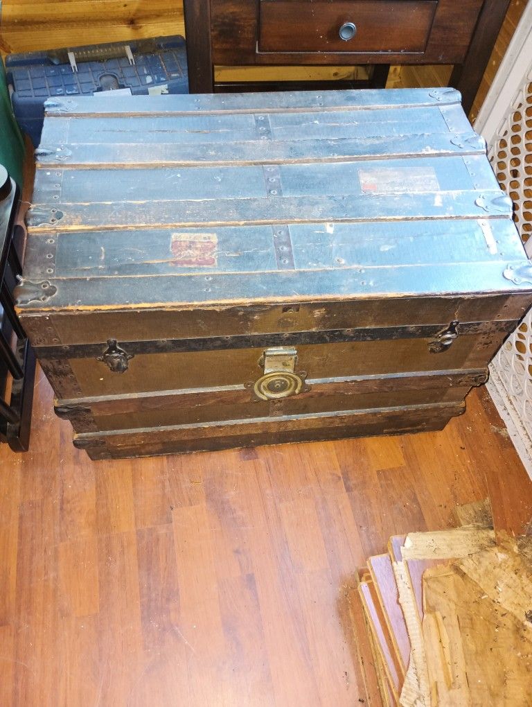 Old Trunk