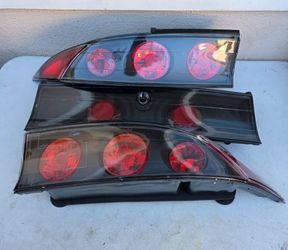 95-99 Mitsubishi Eclipse Taillights Luces Traseras Calaveras Focos Luces