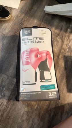 Boxing gloves