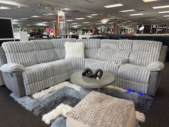 Blowout Sale Now🚨Gorgeous Grey Reclining Sectional $1099