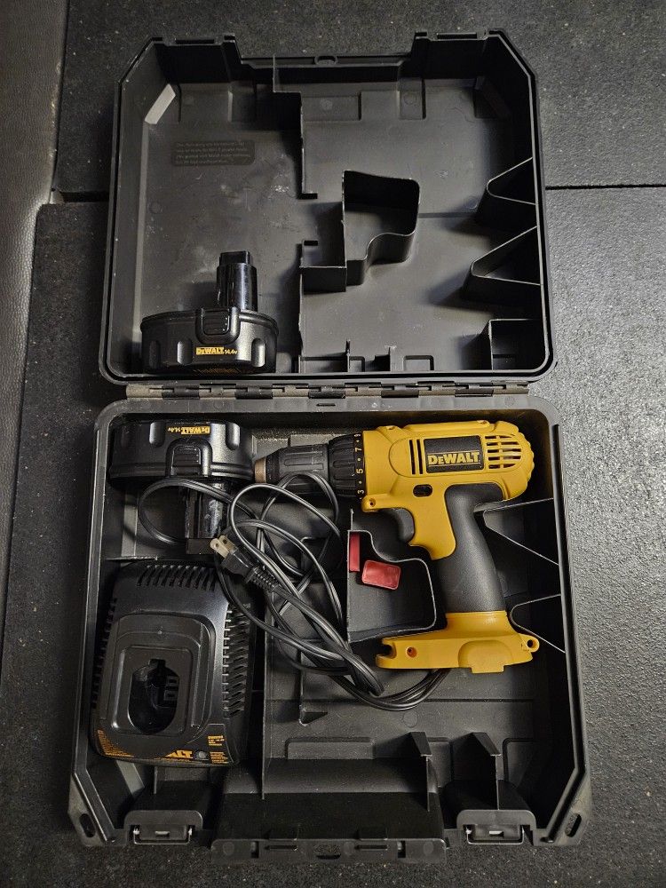 Dewalt DC728 Drill Driver 14.4V Battery Charger Hard Case 2 Batteries for Sale in City Of Industry CA OfferUp