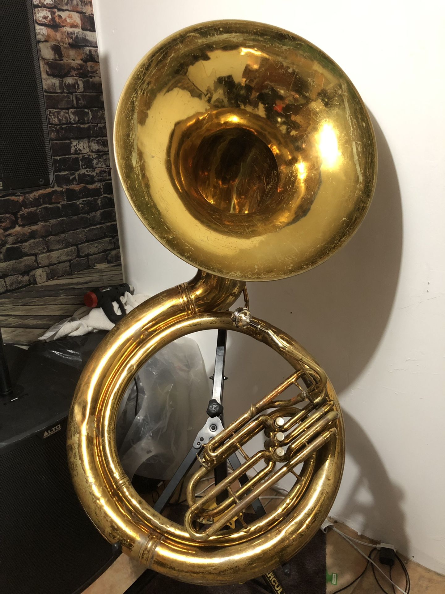 tuba susafon