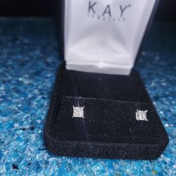 Natural Diamond Stud Earrings