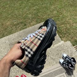 Burberry Vintage Checker Sneaker Sz 11