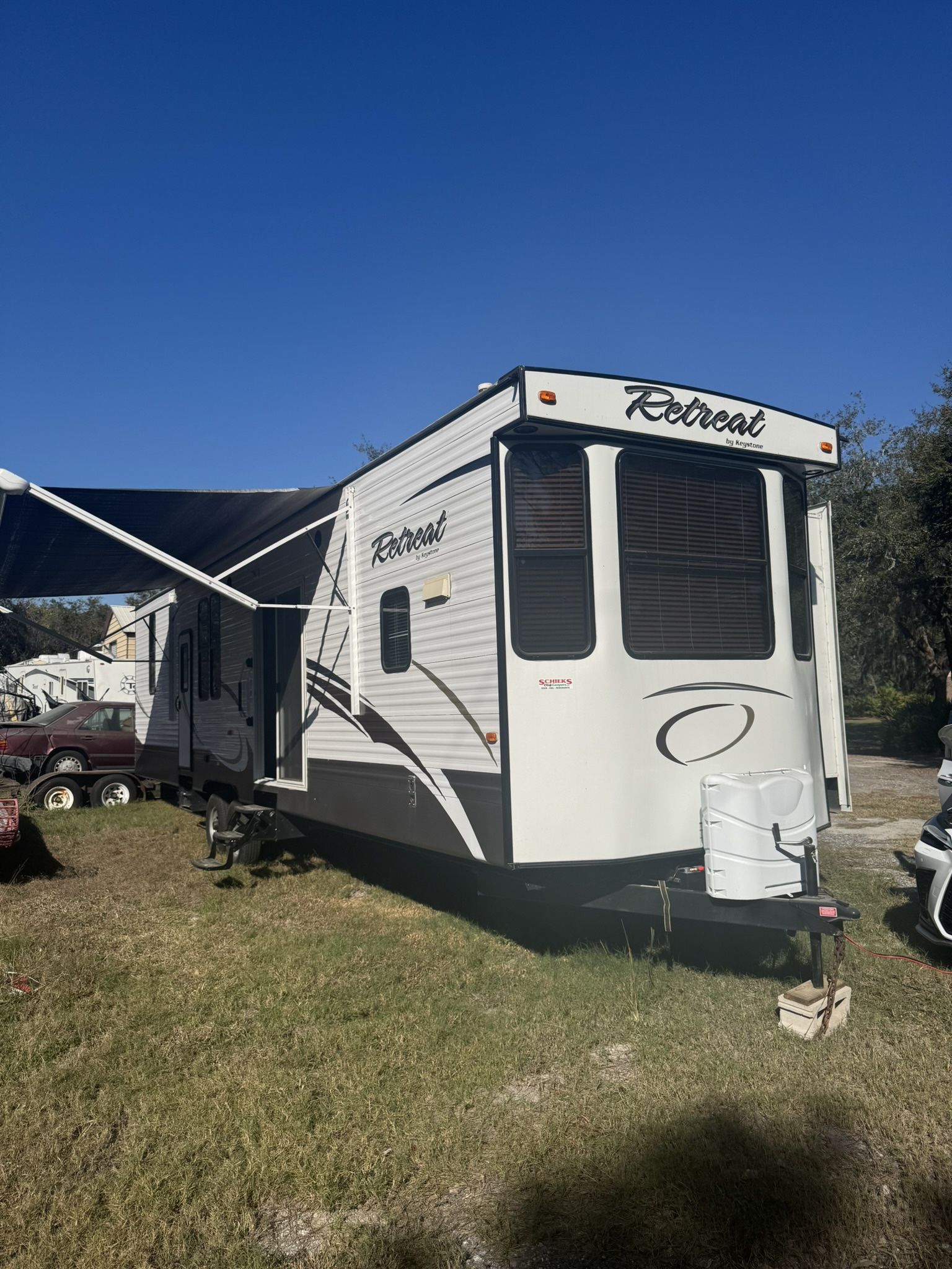 2015 39’ 2 Bedroom Retreat