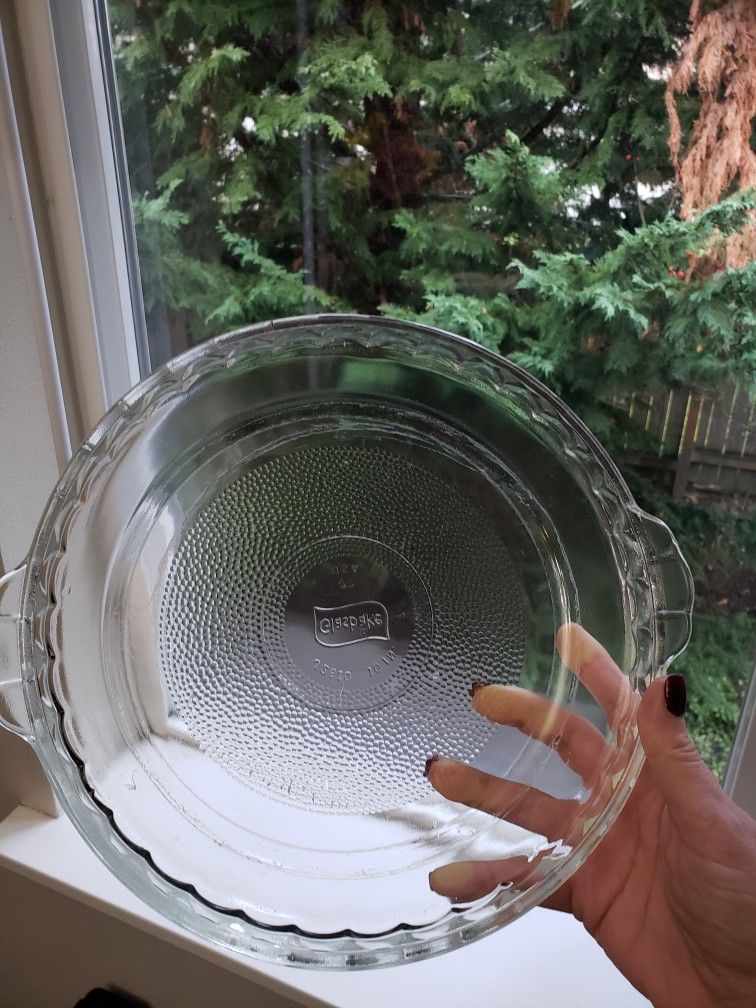 vintage clear Glasbake scalloped pie plate