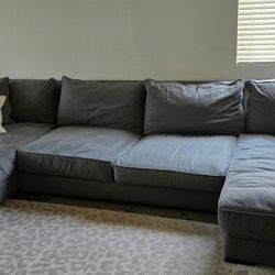 COUCH - Mathis Brothers $275