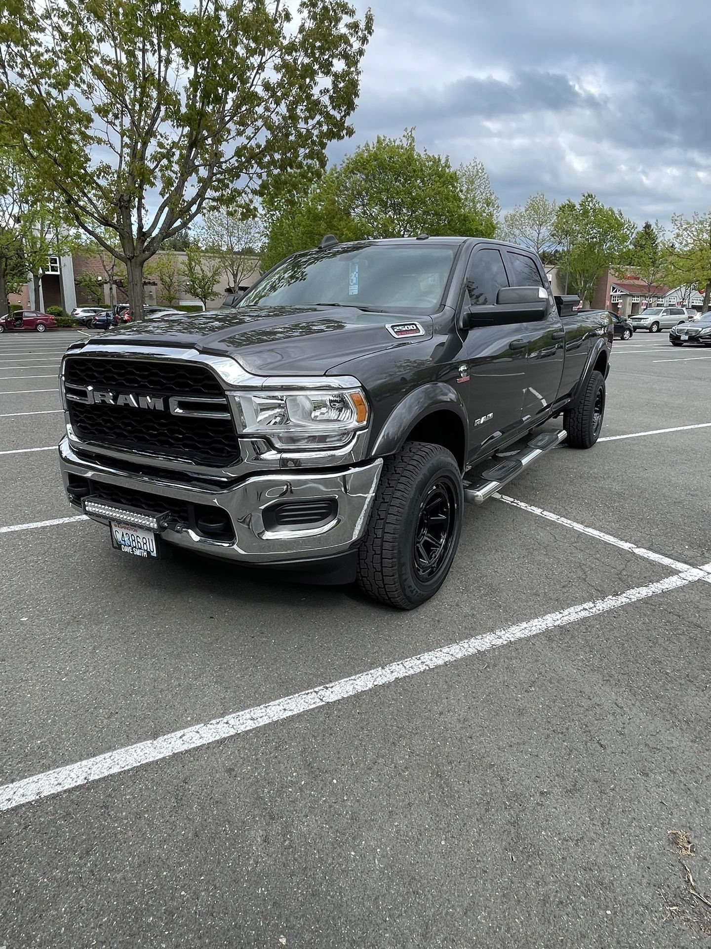 2020 Ram Dodge 2500 Crew Cab 4x4 Diesel Long Box Low Miles