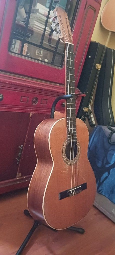 VINTAGE ABRAHAM GARIBAY ACOUSTIC CLASSICAL NYLON GUITAR - MADE IN TIJUANA BAJA CALIFORNIA MEXICO