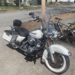 2006 Harley Davidson Road King Standard 