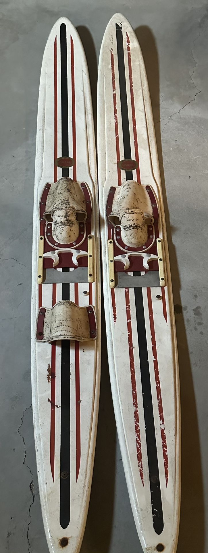 Water Skis - (GOOD CONDITION)