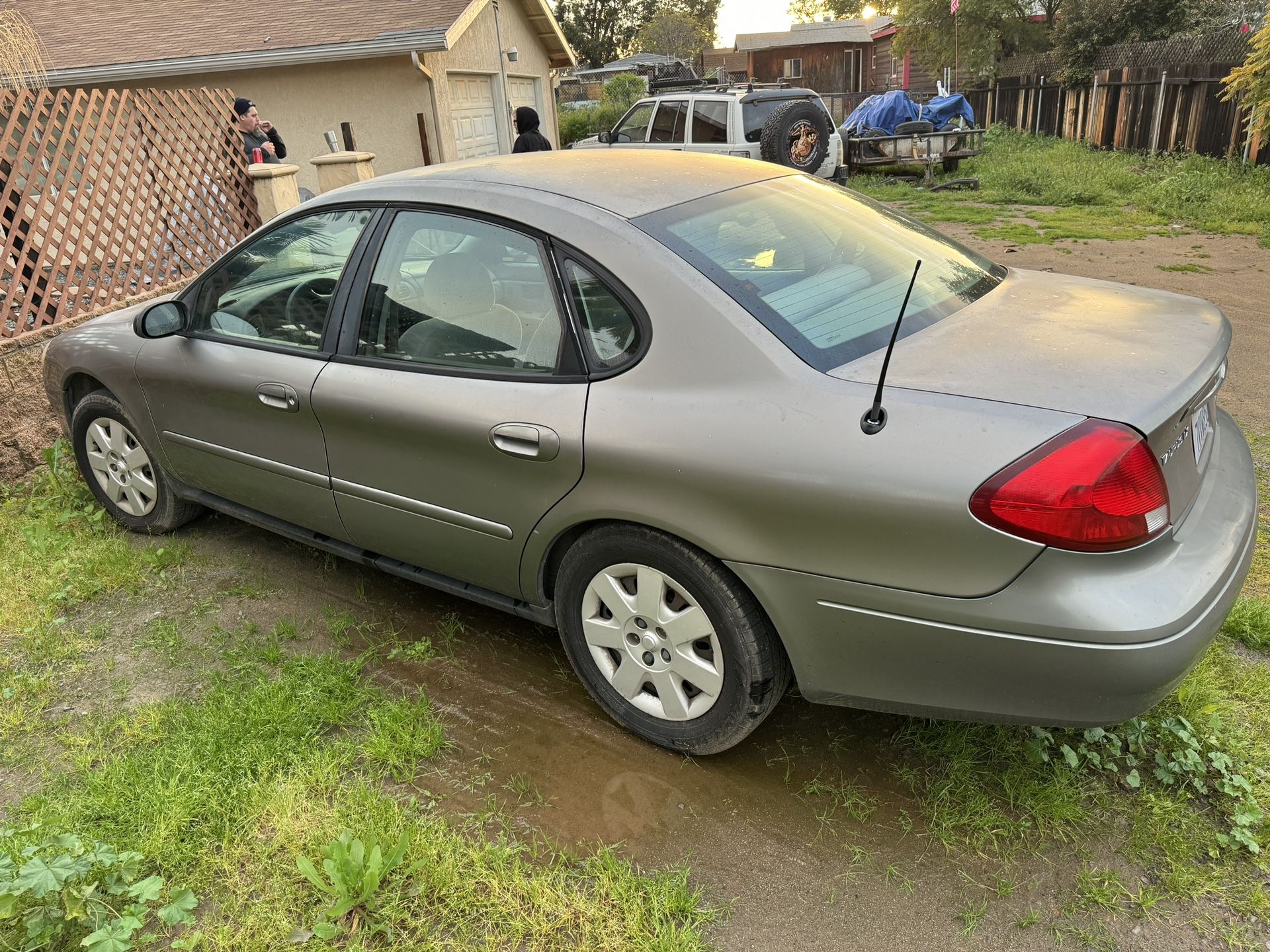 2003 Ford Taurus