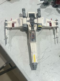 LegoStar Wars Set 75301 Luke Skywalker’s X-wing
