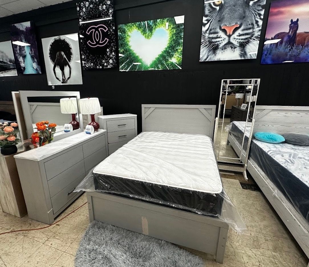 Bedroom Set ,dresser With Mirror,nightstands