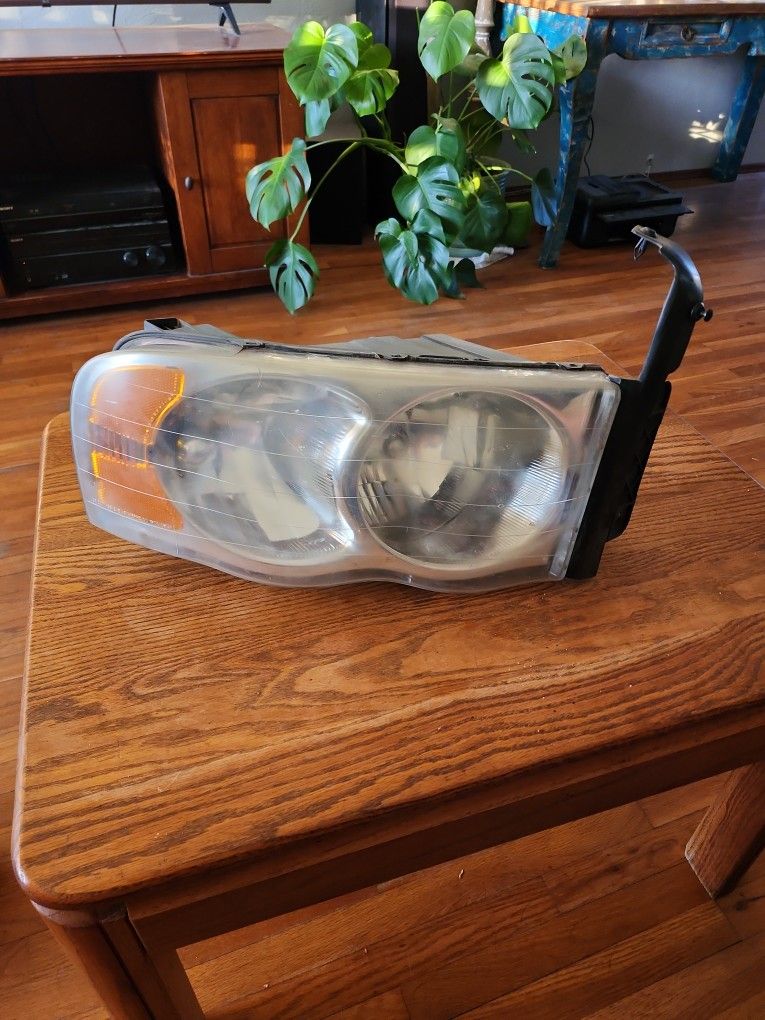 Dodge Ram Headlights 2002