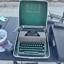 Vintage Typewriter 