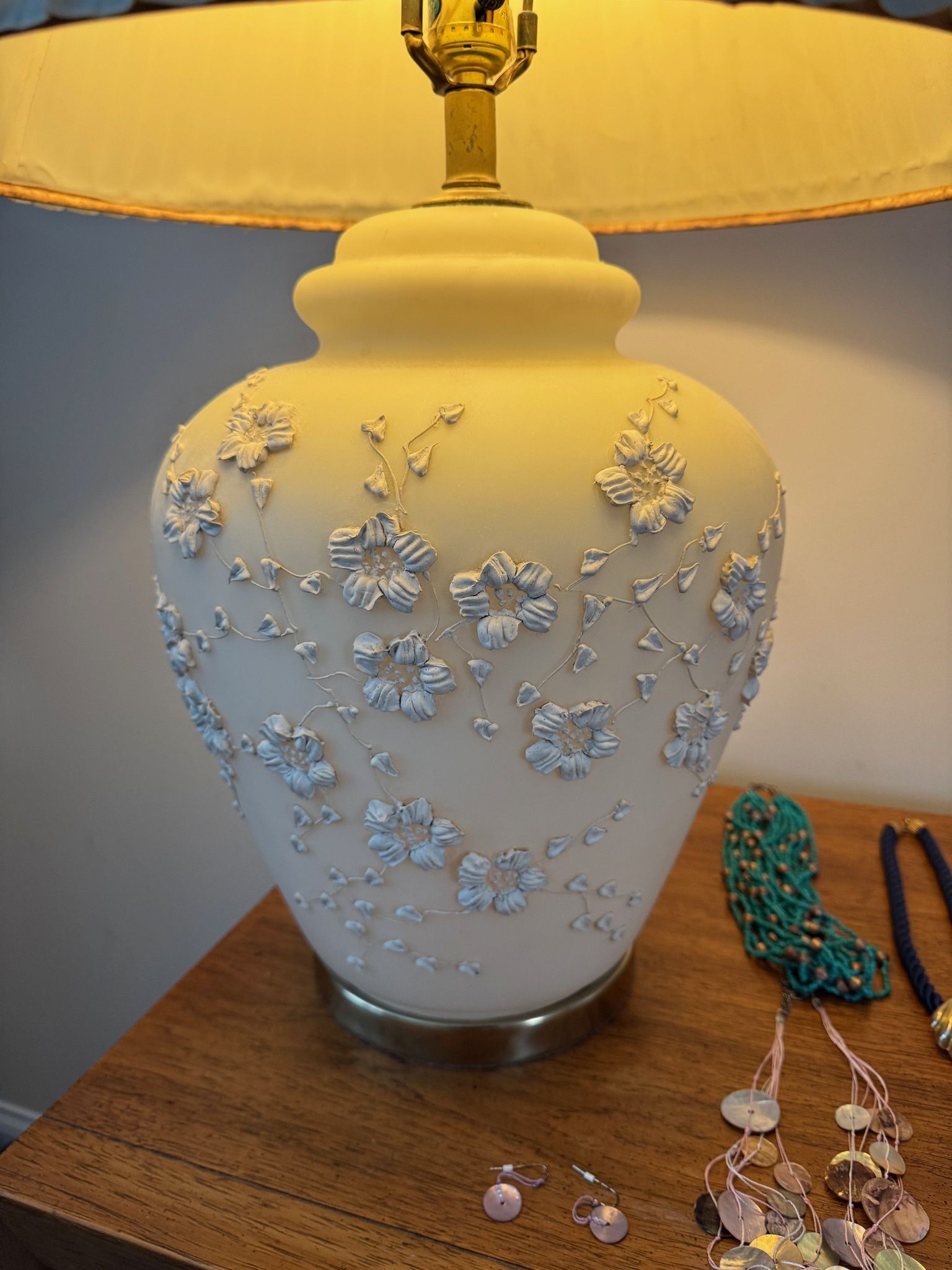 Floral Relief Design Table Lamp