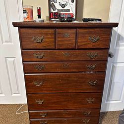 Dresser