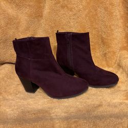 Old Navy Women’s Burgundy/Maroon Suede Western Ankle Boots